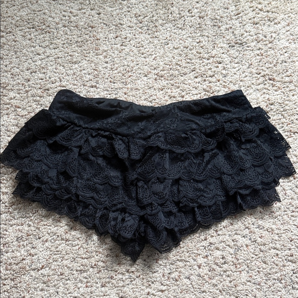 SHEIN Elegant Black Lace Shorts